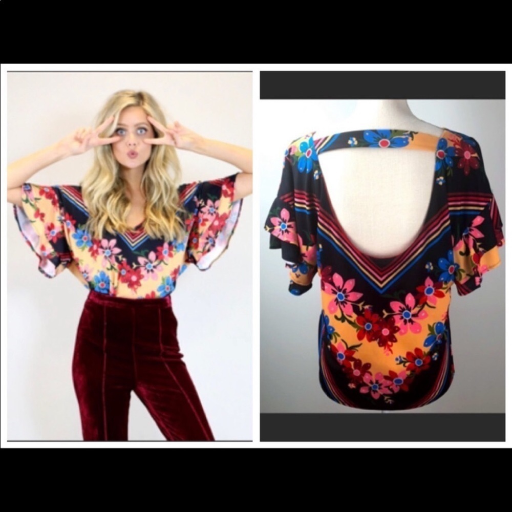 Bundle 3/$40 Anthropologie Judith March Festive Top.